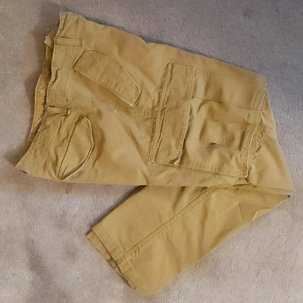 Old Navy Cargo Pants 32x32